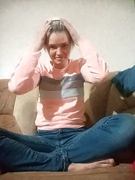 SaraSnow  online show from February 28, 2026, 8:21 pm