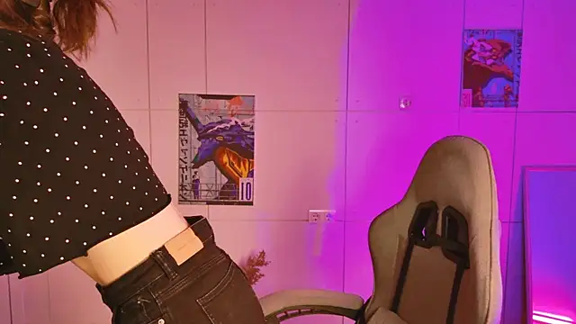 Yoka paradoXXX online show from March 4, 2026, 9:15 am