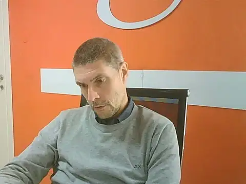 max79ve31 online show from November 3, 2025, 12:50 pm