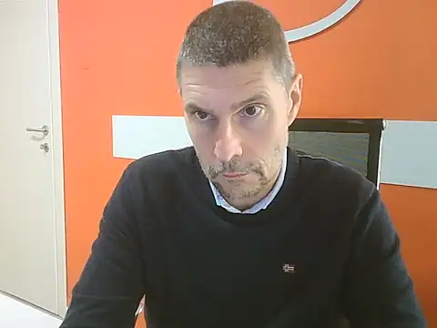 max79ve31 online show from December 15, 2025, 12:09 pm