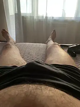 Snapshot of Klark_ chatting on September 8, 2025, 3:11 pm Klark online show from September 8, 2025, 3:11 pm