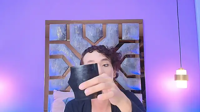 Electra Gosselin online show from September 18, 2025, 11:56 am