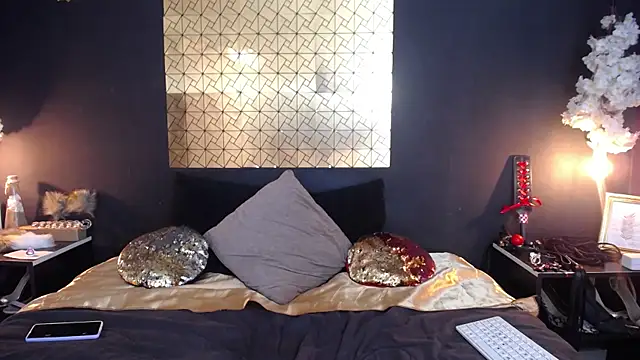 kinky momm online show from April 11, 2026, 4:55 pm