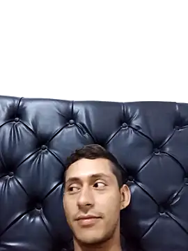 Snapshot of Boy_hot- chatting on September 10, 2025, 4:23 am Boy hot- online show from September 10, 2025, 4:23 am