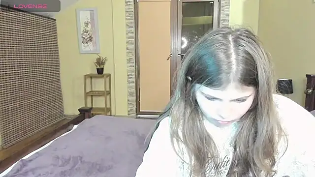 Snapshot of Lilly_Jess chatting on October 17, 2025, 6:54 pm Lilly Jess online show from October 17, 2025, 6:54 pm