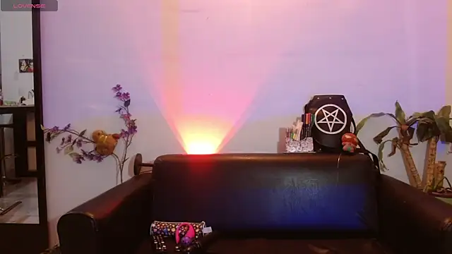 Snapshot of carolinerue chatting on September 21, 2025, 4:47 am carolinerue online show from September 21, 2025, 4:47 am