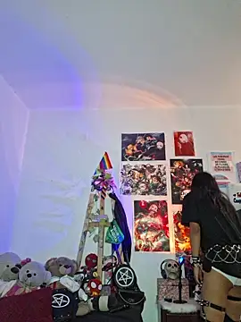 Snapshot of carolinerue chatting on October 11, 2025, 7:56 pm carolinerue online show from October 11, 2025, 7:56 pm