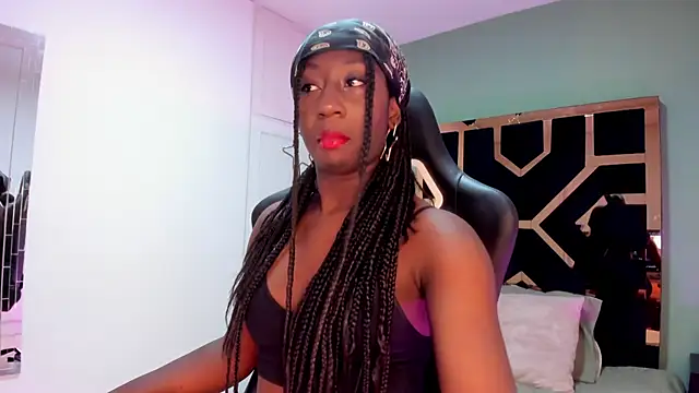 Snapshot of Madison_Monroe_ chatting on September 19, 2025, 11:33 am Madison Monroe  online show from September 19, 2025, 11:33 am