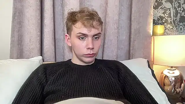 scottishtwink01 online show from October 19, 2025, 10:10 pm