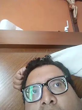 Snapshot of Santiagoqro85 chatting on October 30, 2025, 5:46 pm Santiagoqro85 online show from October 30, 2025, 5:46 pm