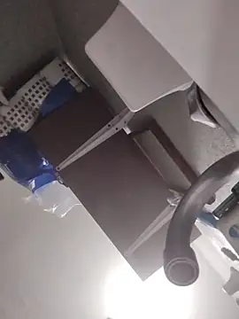 Snapshot of Santiagoqro85 chatting on March 7, 2026, 3:03 am Santiagoqro85 online show from March 7, 2026, 3:03 am