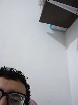 Snapshot of Santiagoqro85 chatting on March 8, 2026, 2:48 am Santiagoqro85 online show from March 8, 2026, 2:48 am