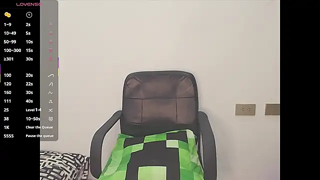Snapshot of Isis_Bladee chatting on June 11, 2026, 9:46 pm Isis Bladee online show from June 11, 2026, 9:46 pm