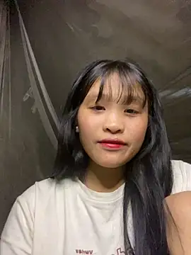 Snapshot of mika-bae chatting on October 6, 2025, 3:48 am mika-bae online show from October 6, 2025, 3:48 am