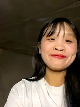 Snapshot of mika-bae chatting on October 11, 2025, 8:35 am mika-bae online show from October 11, 2025, 8:35 am