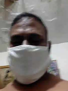 Snapshot of Famit025 chatting on September 20, 2025, 5:25 pm Famit025 online show from September 20, 2025, 5:25 pm