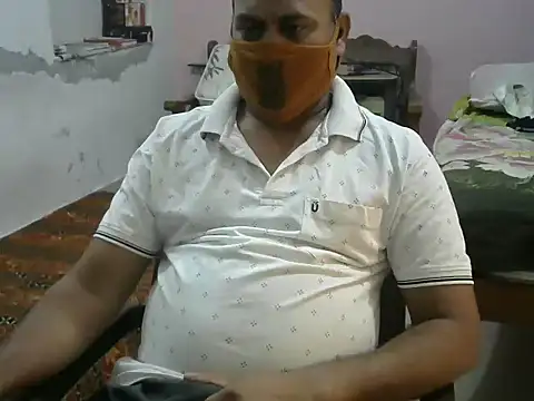 Famit025 online show from March 21, 2026, 7:02 am