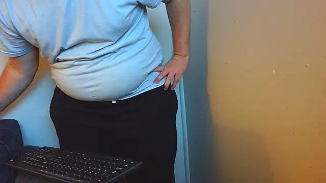 Snapshot of thighguy30 chatting on October 1, 2025, 12:38 am thighguy30 online show from October 1, 2025, 12:38 am