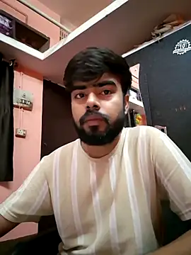 soniriyaa010101 online show from May 17, 2026, 5:38 am