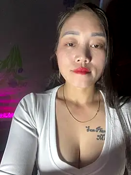 chipp-bong online show from November 9, 2025, 1:20 pm