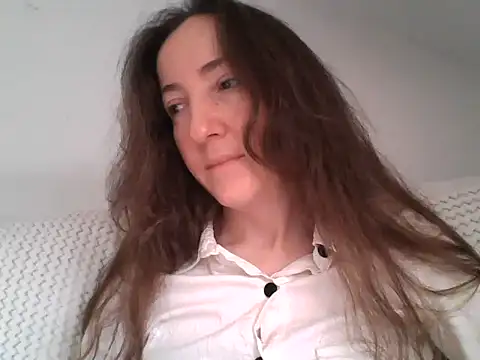 Valessya online show from May 9, 2026, 9:14 am