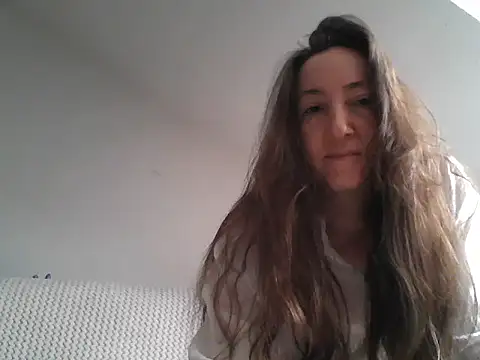Valessya online show from May 16, 2026, 11:09 am