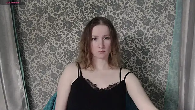 LesanaMagic online show from December 4, 2024, 8:40 pm