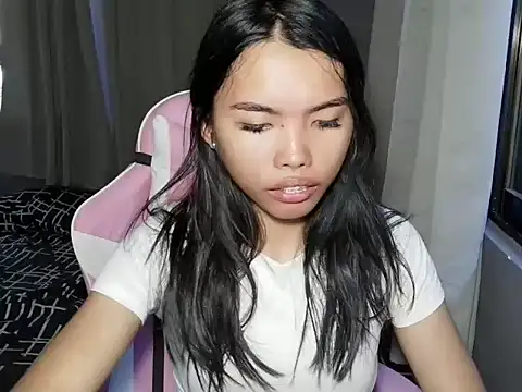 cutie milker online show from April 20, 2026, 5:32 am