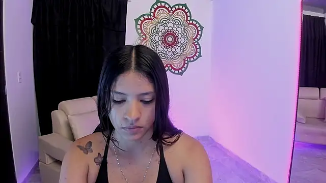 Candy fox 19 online show from March 25, 2026, 1:28 pm