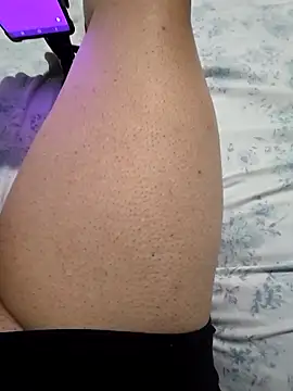 maxelbueno online show from October 2, 2025, 3:46 am