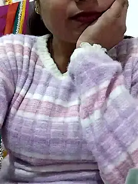 Hot-Pooja25 online show from January 7, 2026, 5:37 pm