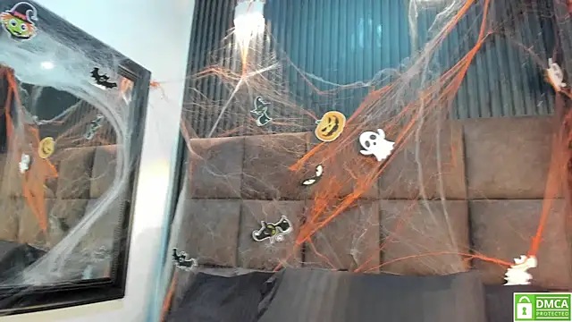 Sussy Vixen online show from November 4, 2025, 1:16 am