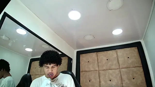 BrindyMichell online show from October 20, 2025, 6:52 pm