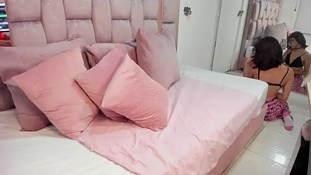 Snapshot of bianca_naviss chatting on November 6, 2025, 9:59 pm bianca naviss online show from November 6, 2025, 9:59 pm