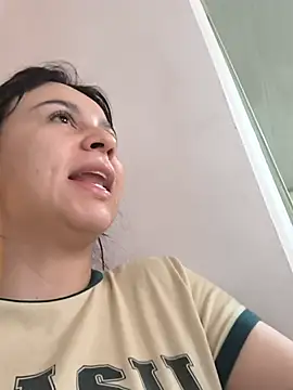 Snapshot of Daniela-rosee chatting on July 9, 2026, 4:00 pm Daniela-rosee online show from July 9, 2026, 4:00 pm