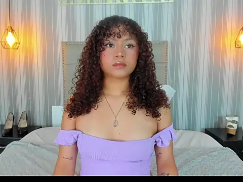 Snapshot of Sofiapassionne chatting on June 10, 2026, 1:54 pm Sofiapassionne online show from June 10, 2026, 1:54 pm