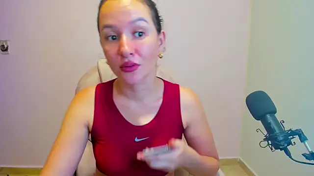 Snapshot of butterflyfree1 chatting on October 4, 2025, 4:49 pm butterflyfree1 online show from October 4, 2025, 4:49 pm