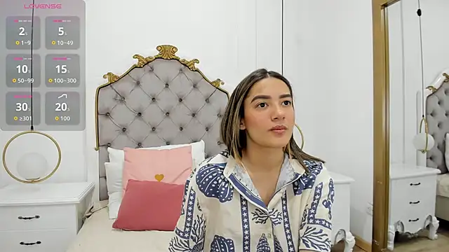 Skylerwhite02 online show from March 23, 2026, 3:32 am