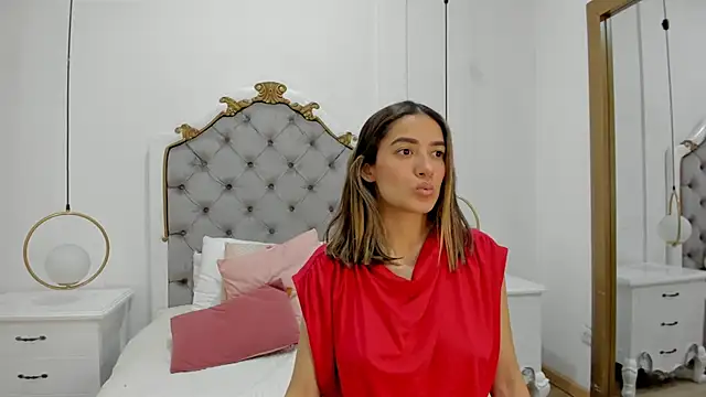 Skylerwhite02 online show from April 8, 2026, 3:28 am