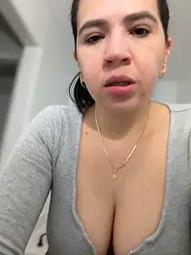 Snapshot of Gringo_XXX_Latina chatting on April 8, 2026, 3:06 am Gringo XXX Latina online show from April 8, 2026, 3:06 am