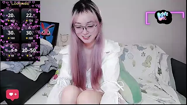 baby-yaya20 online show from October 24, 2025, 9:11 pm