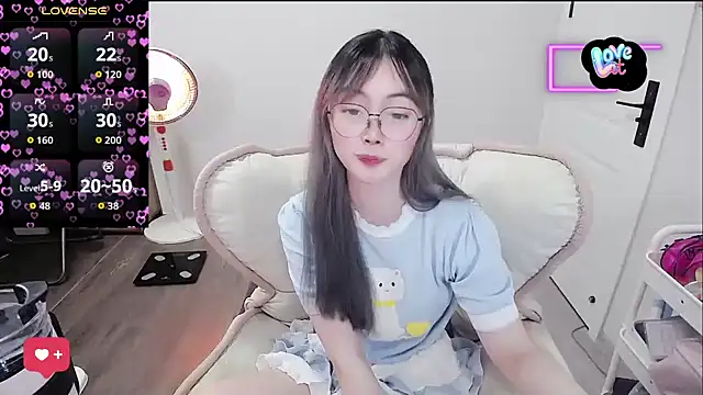 baby-yaya20 online show from February 9, 2026, 11:14 am