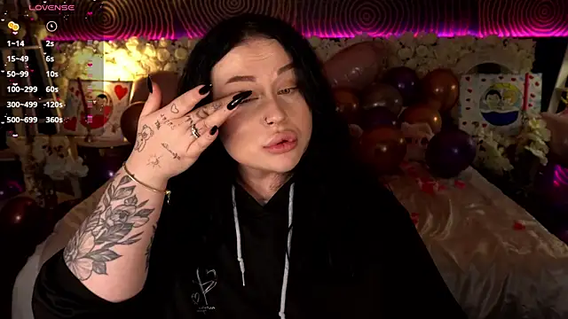 SerahMirabeli online show from February 17, 2026, 8:15 pm