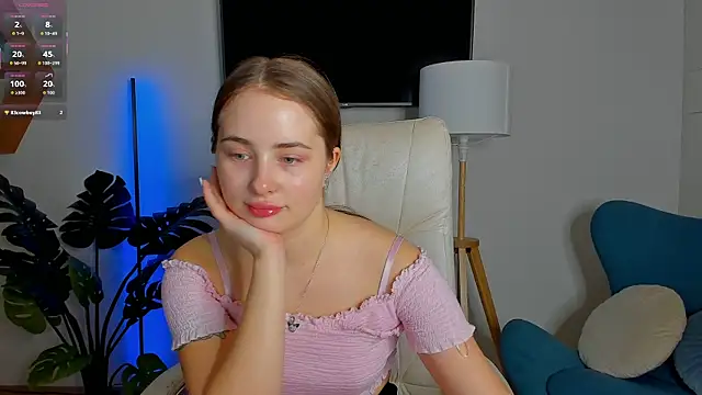 Snapshot of Sweet__Amily chatting on October 1, 2025, 6:19 am Sweet  Amily online show from October 1, 2025, 6:19 am