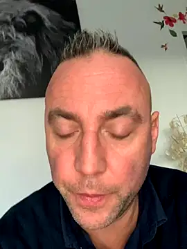 Marronglace1 online show from November 28, 2025, 3:14 pm