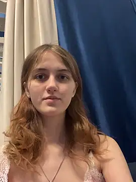 Snapshot of dreamy_pollyyy chatting on February 8, 2026, 5:27 pm dreamy pollyyy online show from February 8, 2026, 5:27 pm