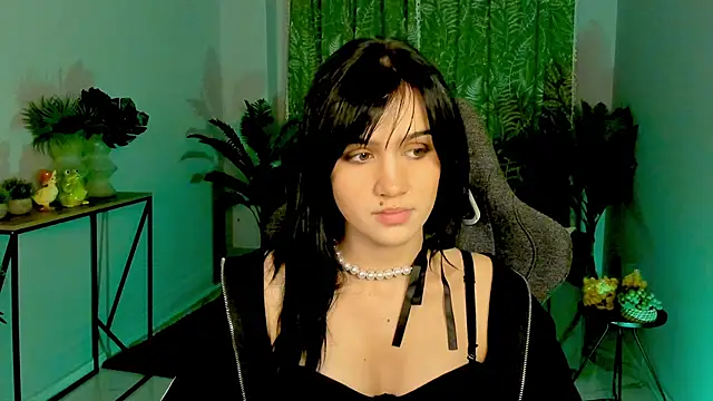 MonicaFarmer online show from October 23, 2025, 8:51 pm