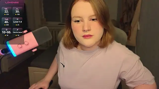 Snapshot of OliviaBlade chatting on October 1, 2025, 2:01 pm OliviaBlade online show from October 1, 2025, 2:01 pm