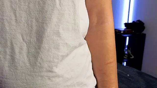 Snapshot of sunsh11ne chatting on October 24, 2025, 2:24 pm sunsh11ne online show from October 24, 2025, 2:24 pm