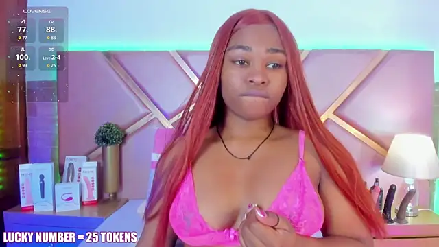 Snapshot of SophieSinclair chatting on February 15, 2026, 1:31 pm SophieSinclair online show from February 15, 2026, 1:31 pm